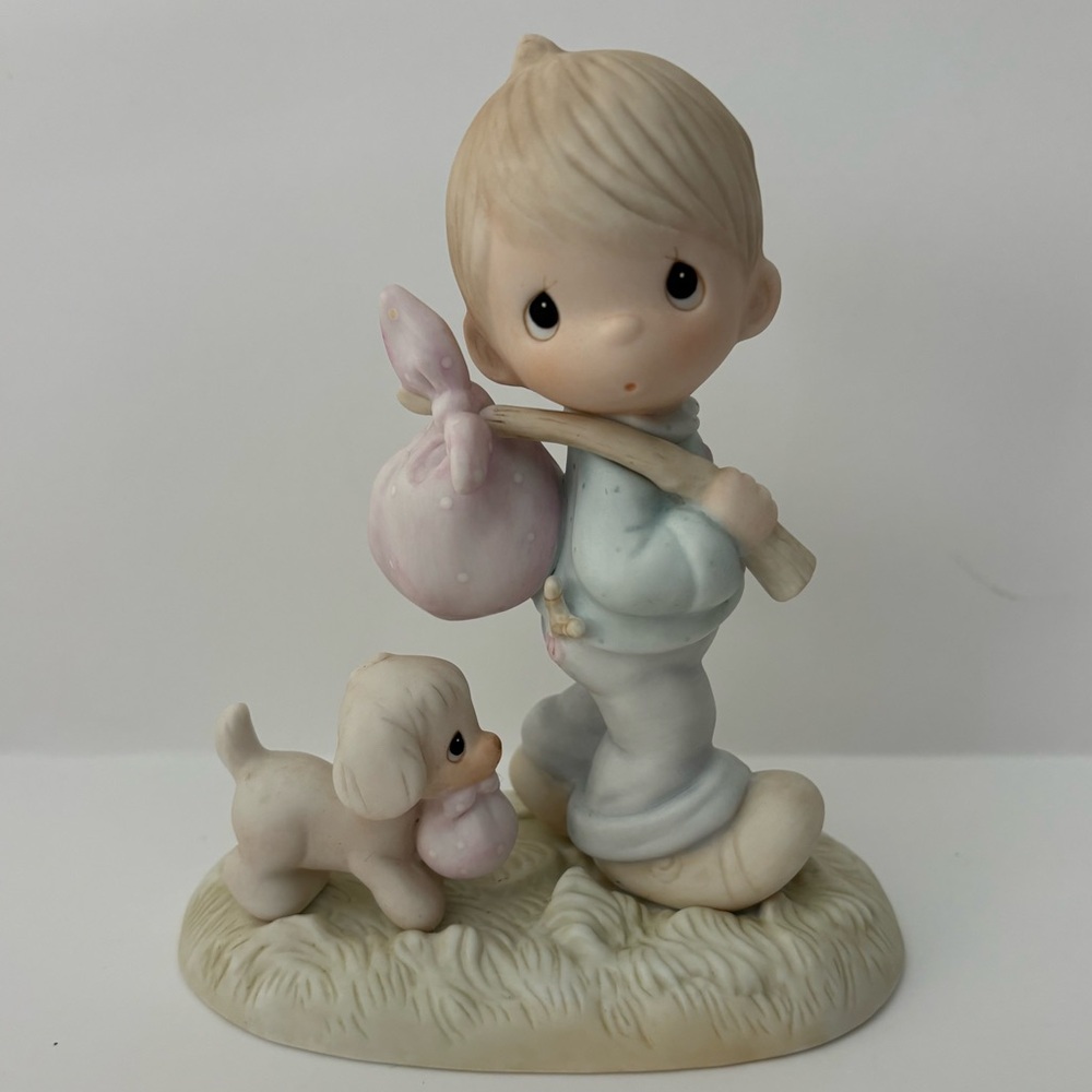 Precious Moments “You Can’t Run Away From God” Figurine Display #E-0525